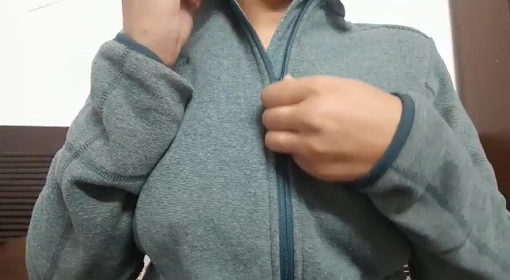 Playing with my boobs is my avorite time killer