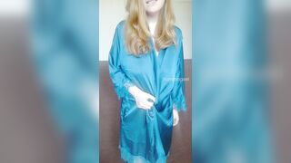 Please ignore this very corny reveal and just focus on my tits ????