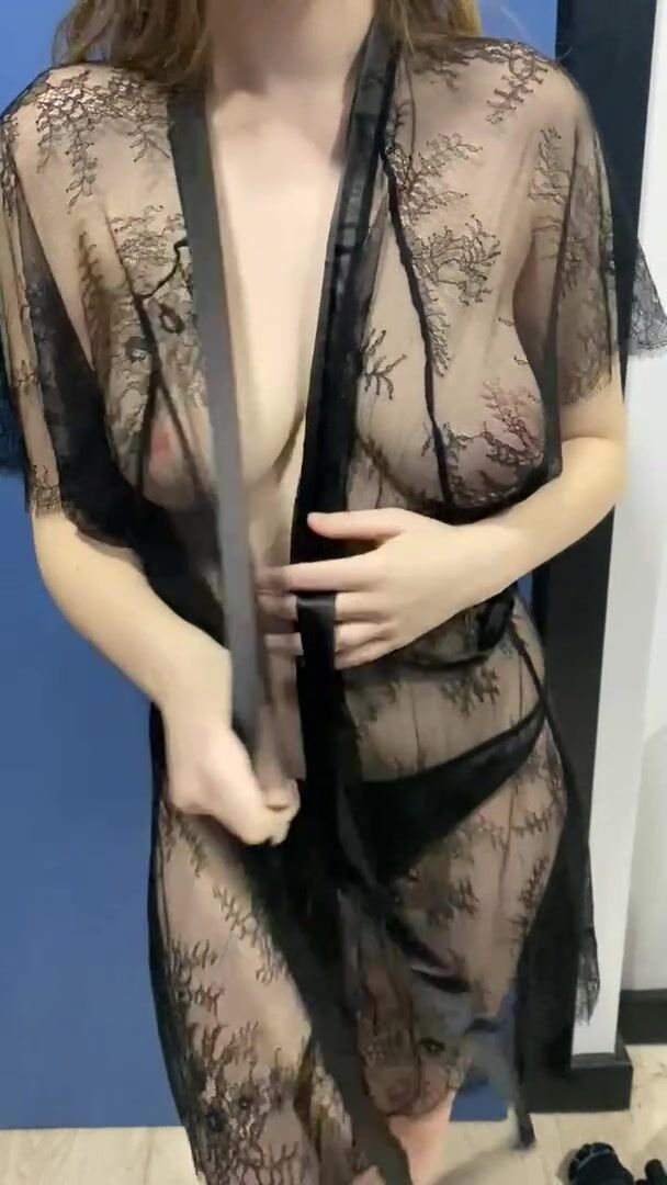 I’m just a shy college girl that loves over sharing ♥️ what do you think?