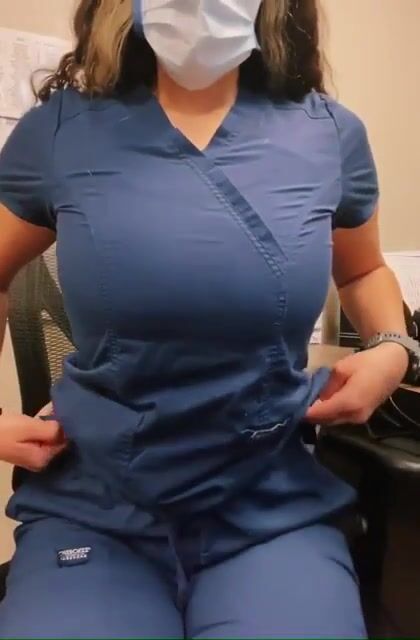 OMG my heart is beating 160 bpm I just did a titty drop at the nurse’s station!
