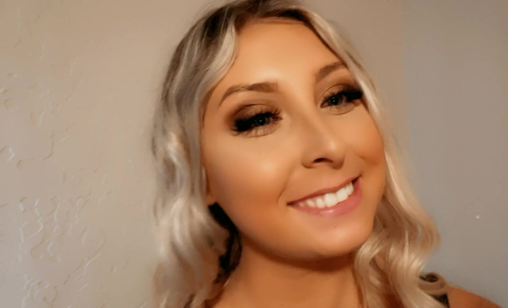 I’m allowed to drop & eat frosting off my tits right?