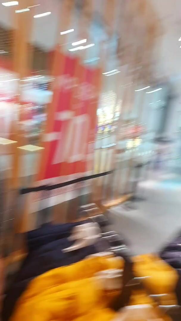 A somewhat risky and quick tittdrop in the store. heh. Kisses