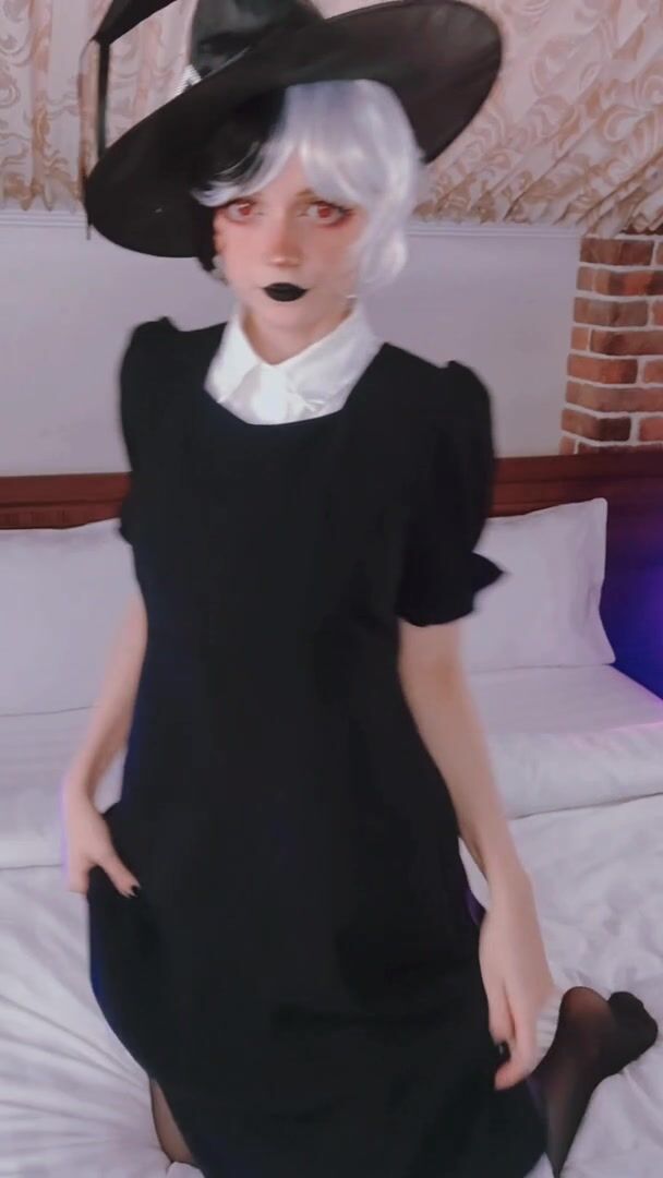 I can't find a spell to make my tits bigger ><