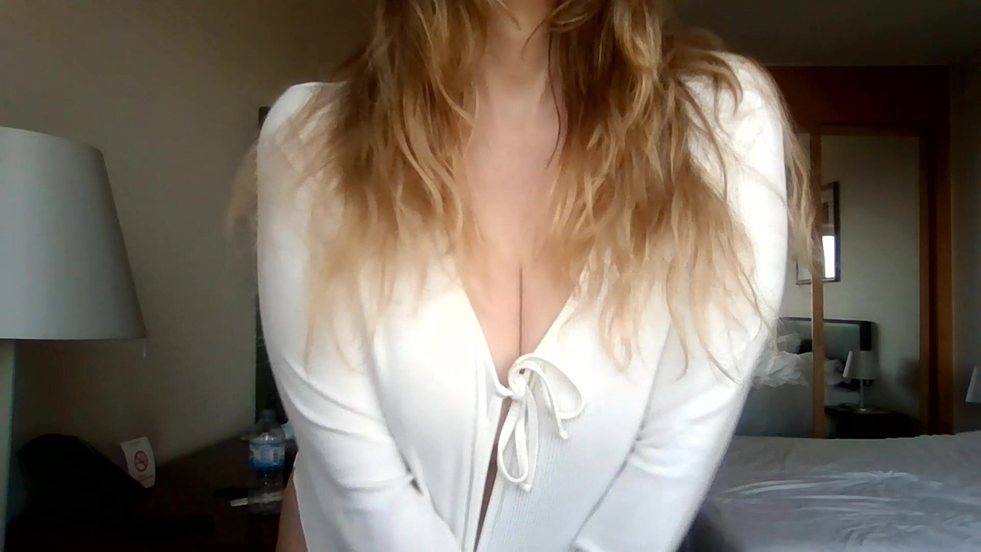 Dropping my tits for you in the hotel room