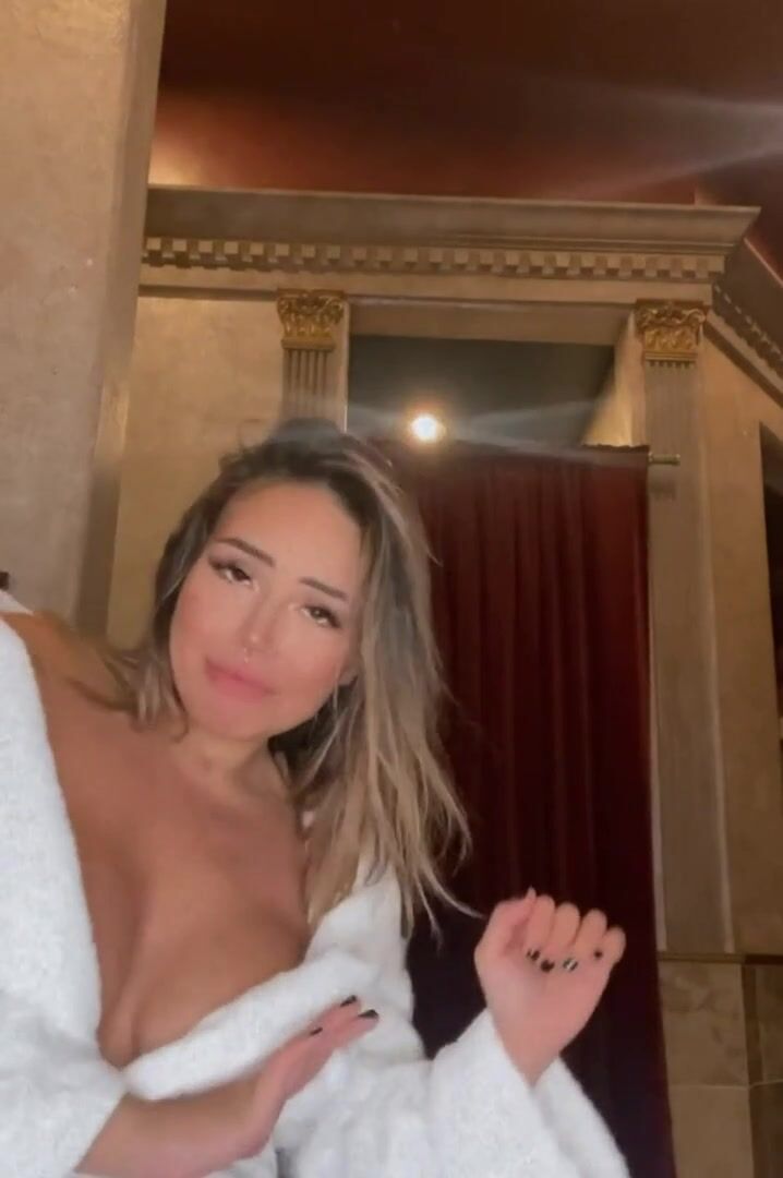 what do you think? am i perky enough to [flash] for you? ????