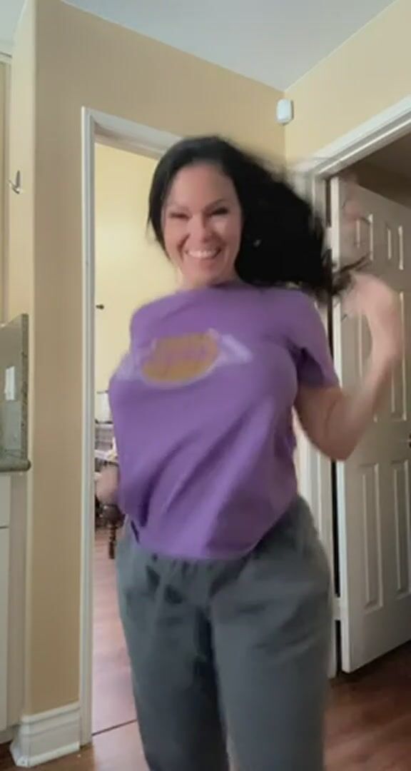 It’s Friday…. We drop our titties!!!! And I gave you a little extra… Would you smash…