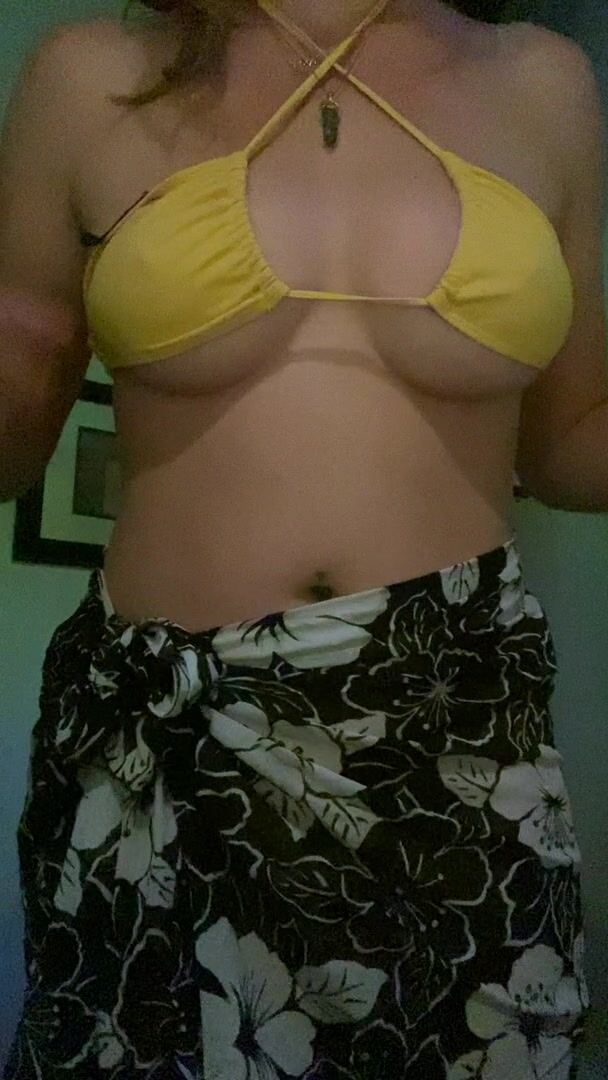 Best top for a titty drop!