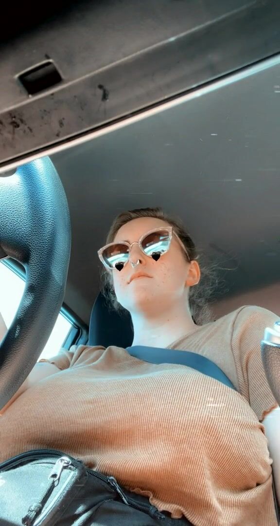 had to drive with my knees to get this one but they’re too sexy not to share (reveal)