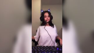 when i get too horny between streams (reveal)