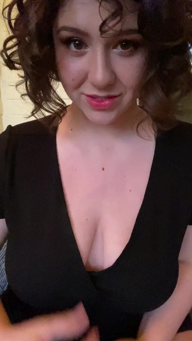 When I reveal my tits I can’t resist showing you a little extra