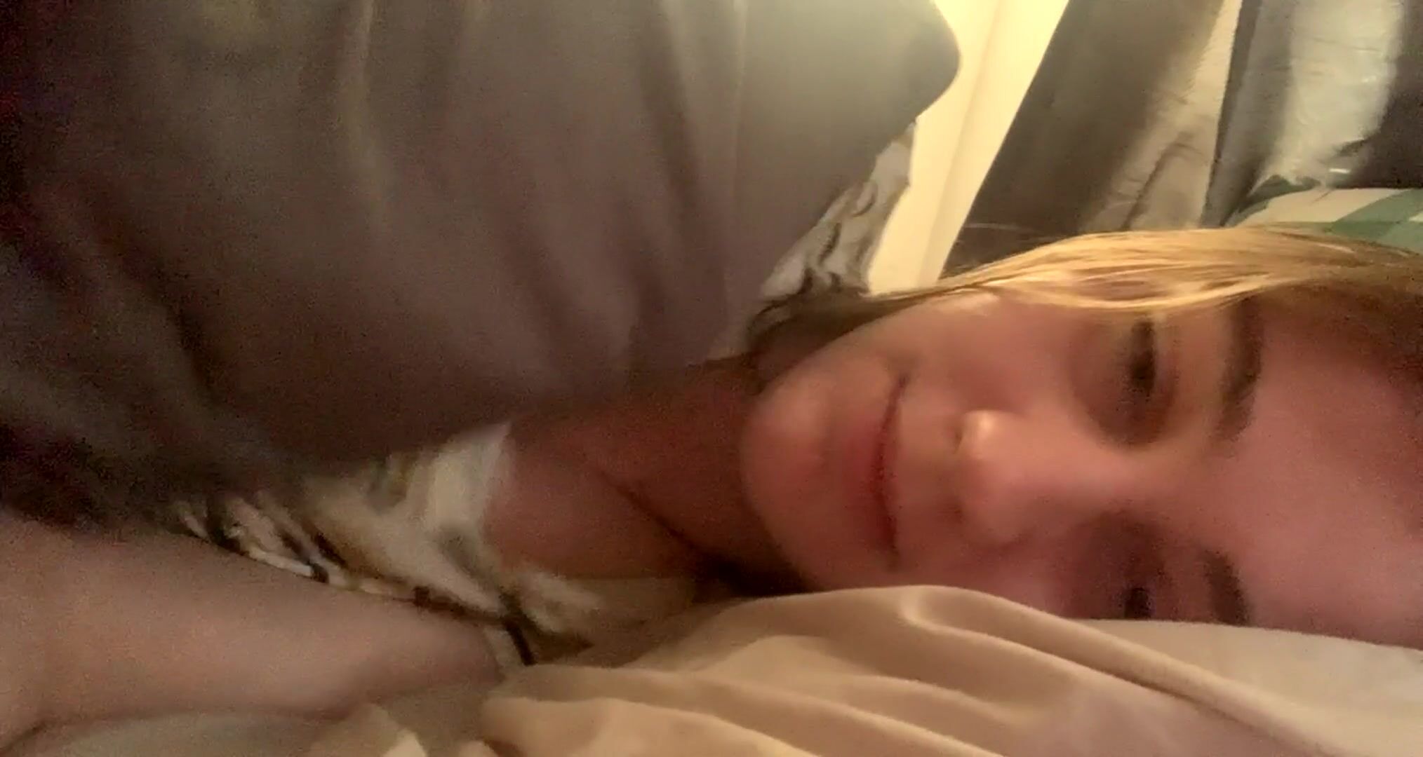 Stay in bed with me