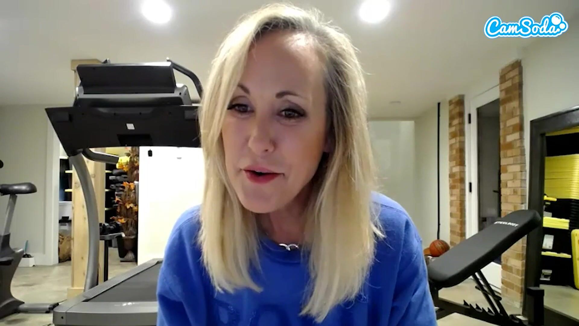 Gym MILF Reveal