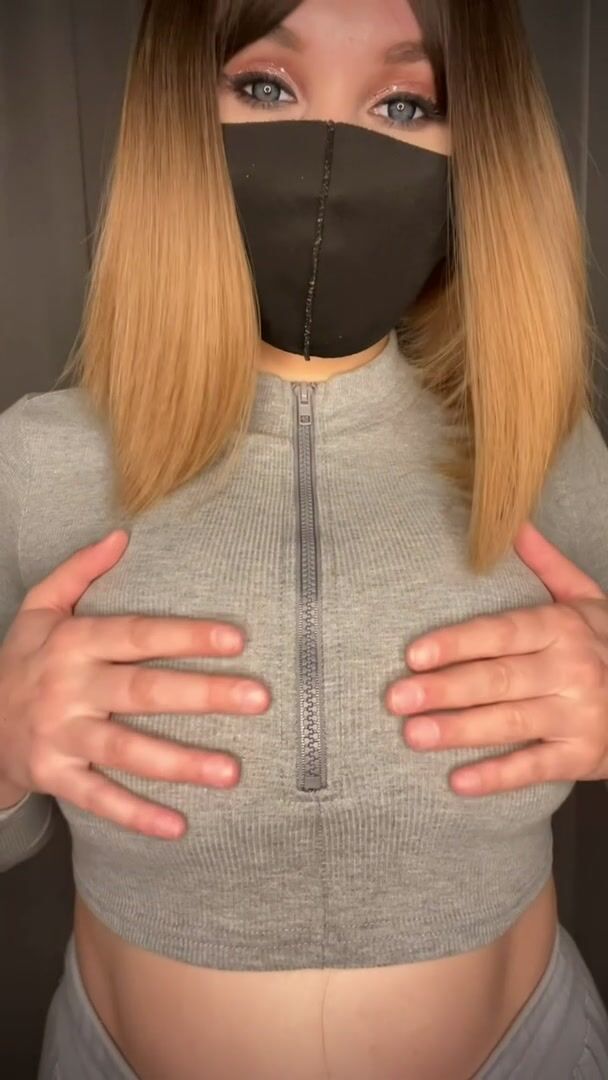 Just wanna show you my new gym top :)