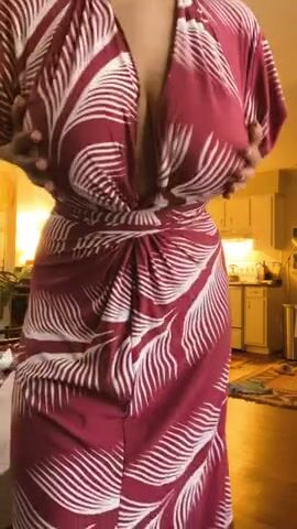 Imagine you and your wife are walking on the beach and you see me walk by wearing this dress, wyd? (FLASH)
