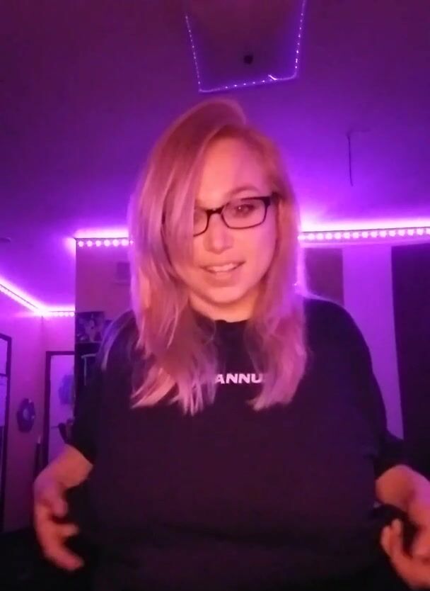 Big Tits Goth Titty Drop