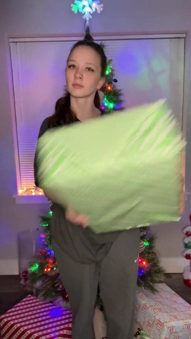 Santa claus gift // Reveal