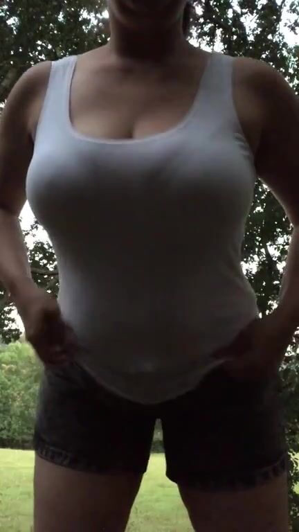 Titty drop on a frequented hiking path ♥️♥️ I actually heard someone coming....
