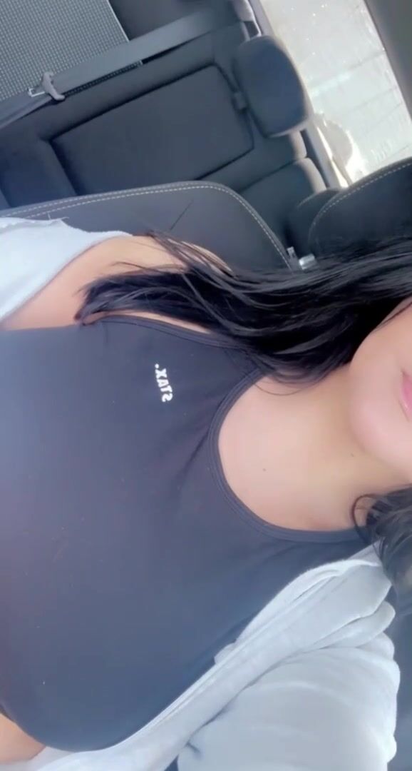 Titty drop in the car