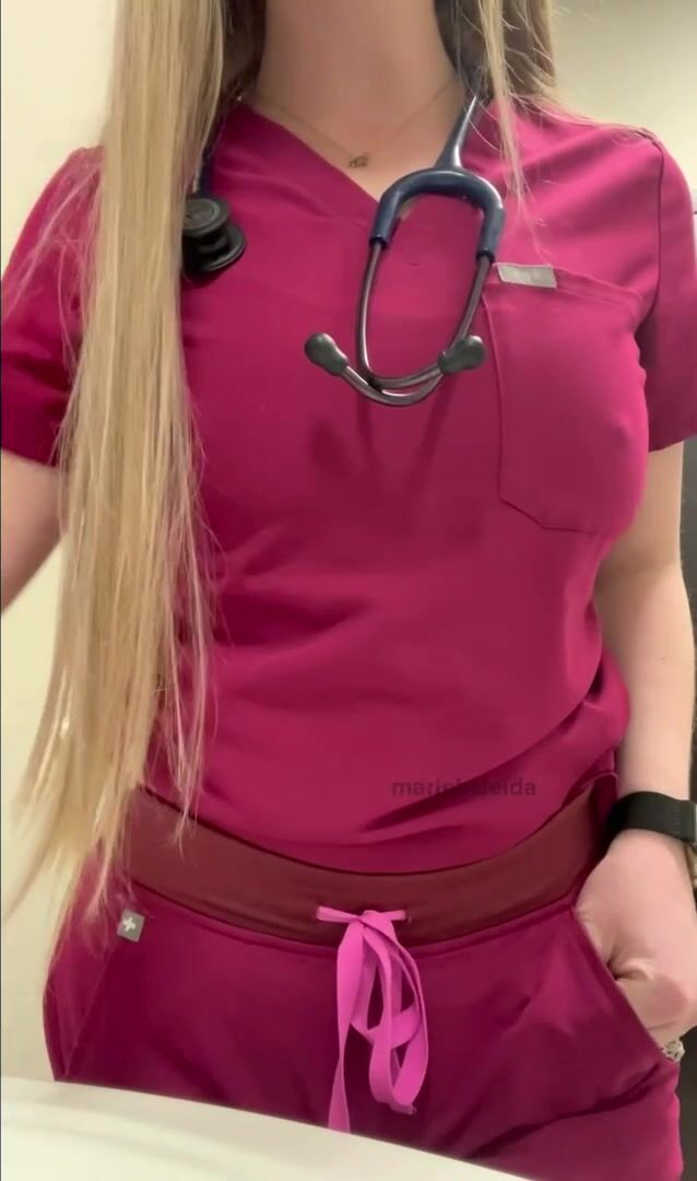 I’m back to my naughty habits at work,did you miss me? ;)