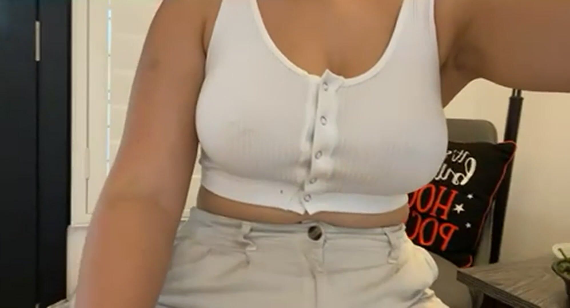 Titty drop crop top
