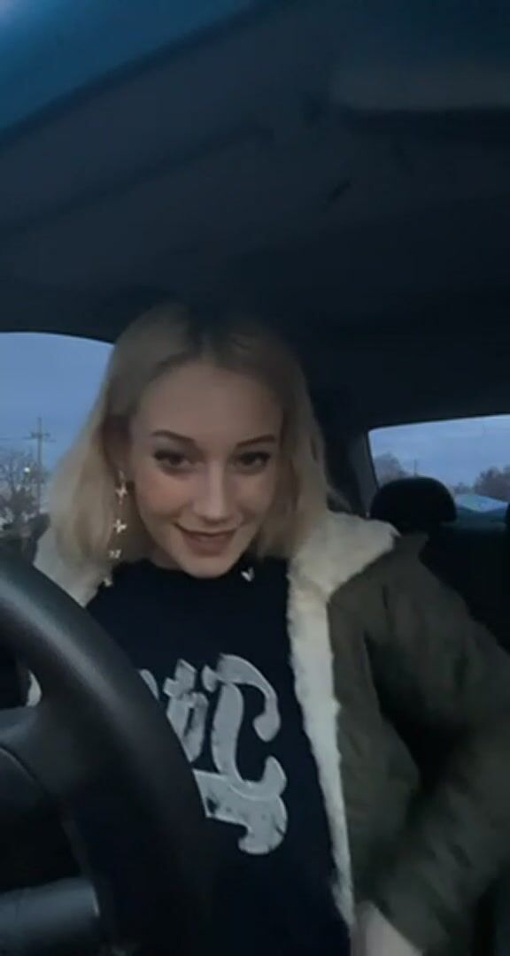 I love to be a slut in public, how do you like my titty drop?
