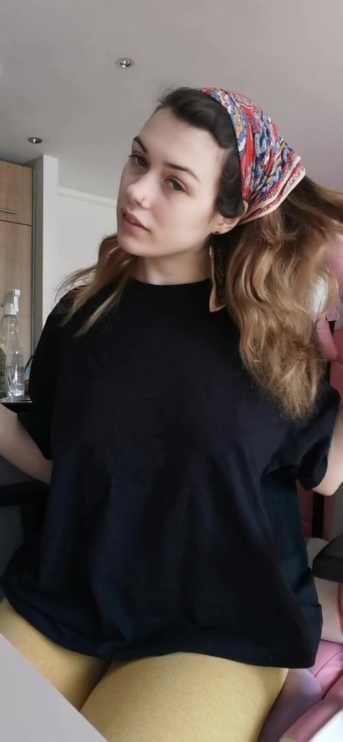 Bit of a shy titty reveal for youuuuu :3