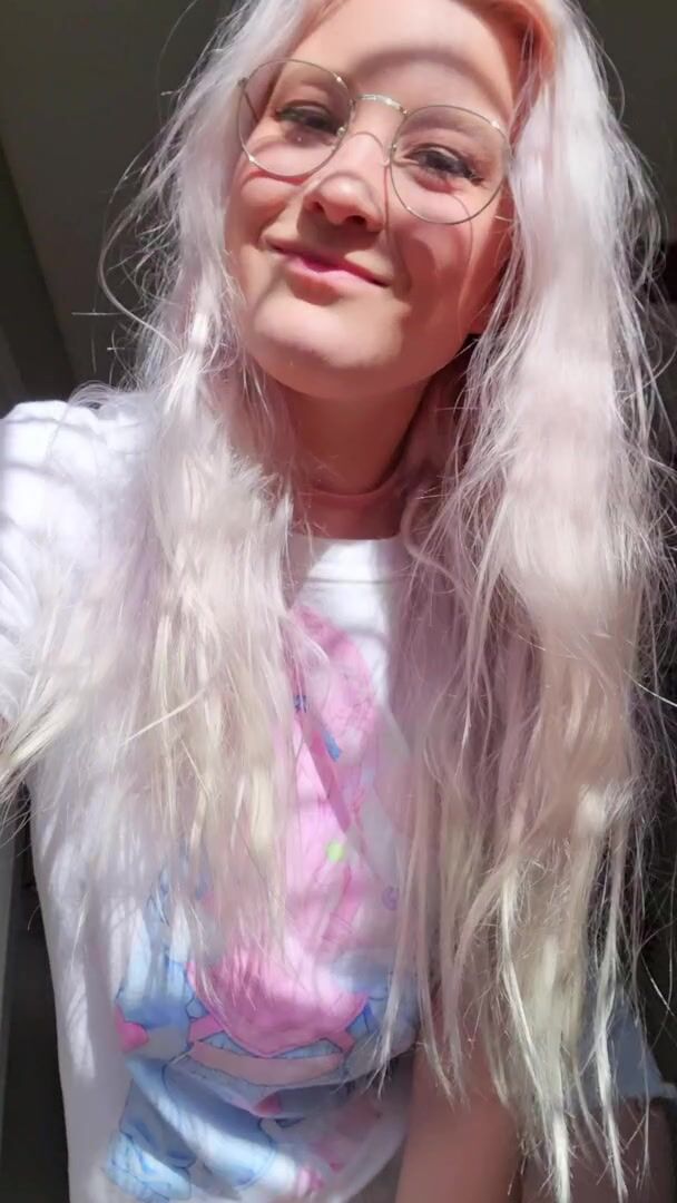 Why do men find it difficult to make eye contact? Breasts don't have eyes