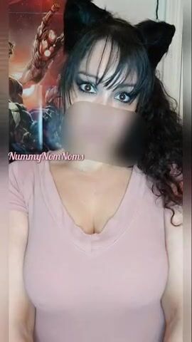 Hey, wanna see some titties drop?