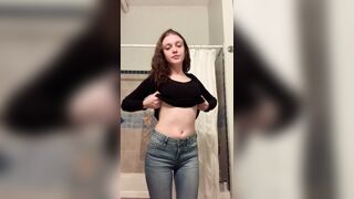 Cute babe drops her tits out