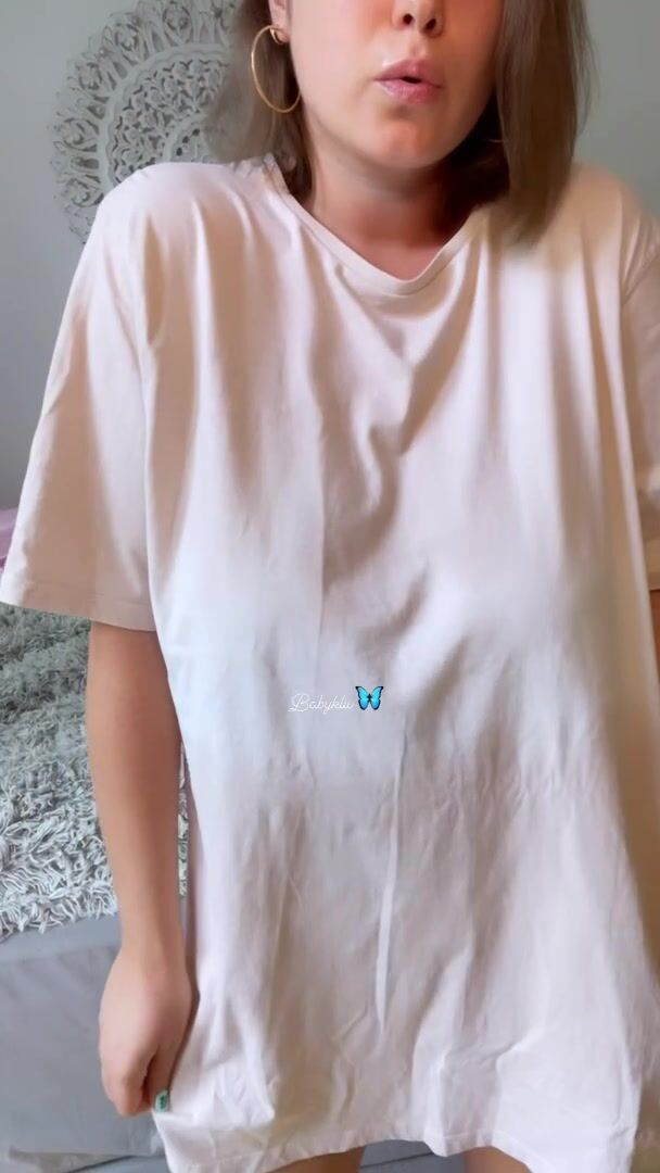 Haven’t post a titty drop in a while , hope you enjoy it ☺️ I tried to hide my big tits under this oversize shirt ????