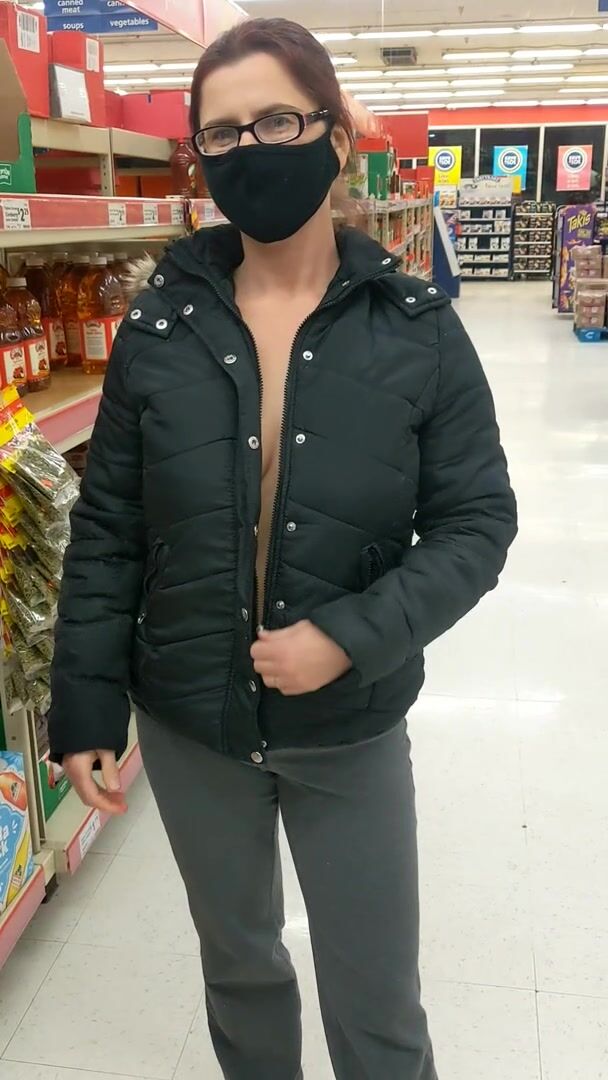 Grocery store flash ;) running errands can be fun too, right??