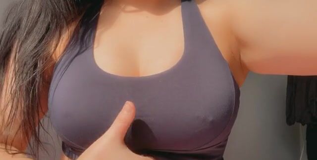 Sports bra titty drop!  ????