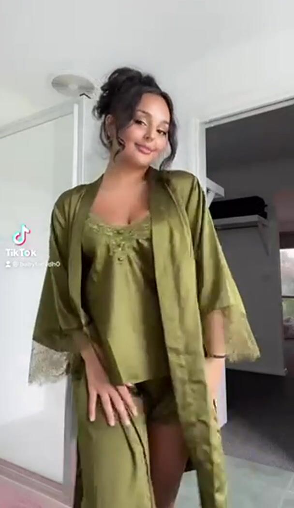 spin reveal in & out my beautiful lingerie