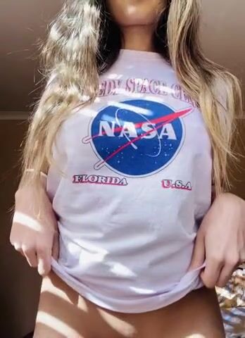 Space Scientist gets cheeky with a titty drop????????