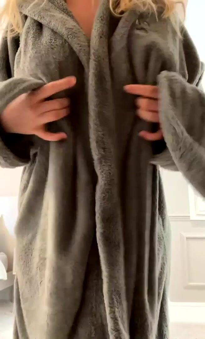 An Actual Goddess Drops The Robe