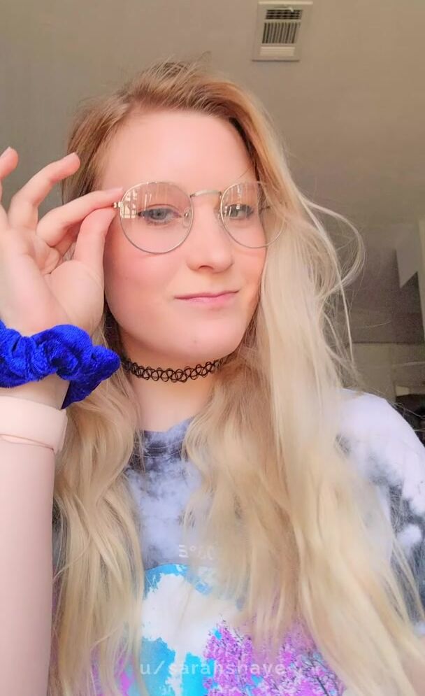5'1 Nerdy filmmaking student, would you date me or am I more fuckbuddy material?
