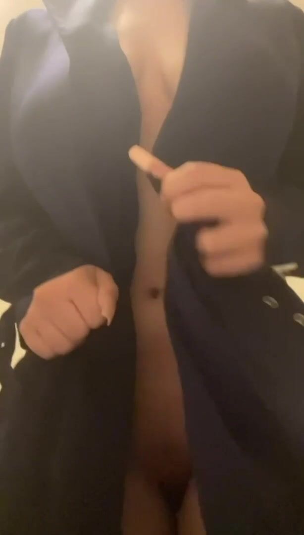 5’1, luscious natural curves & some plump DDDs