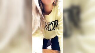 All these Christmas cookies going to my boobs and ass  drop. ????