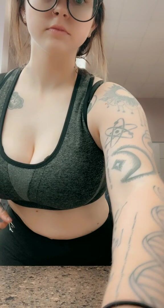 All the guys at the gym wish they saw this
