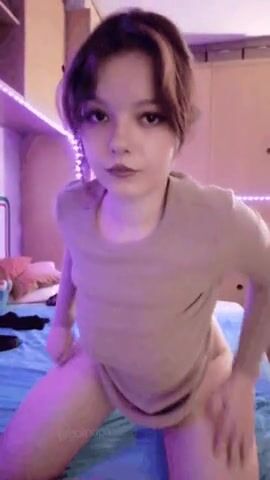 Do you like natural boobies dropping like this?