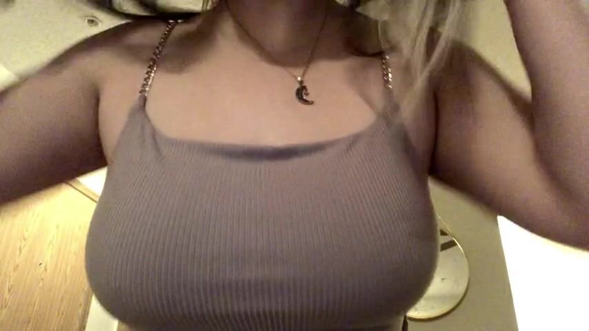 Do you like my top?