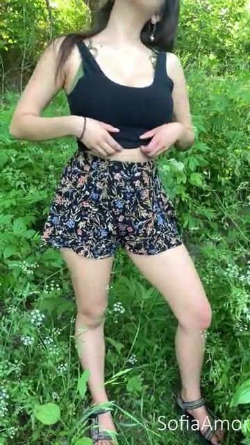 I love showing off my perfect tits outside