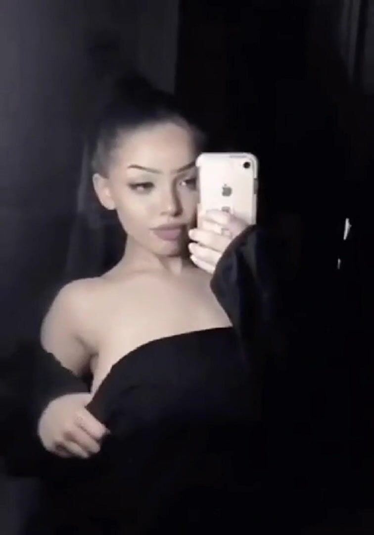 Sexy single tit reveal