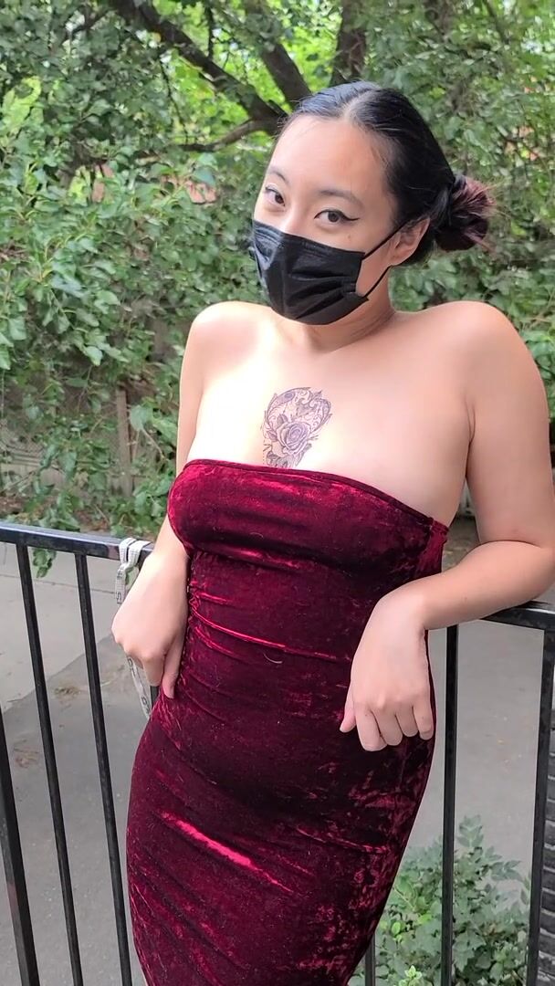 I like to put on a show (Reveal)