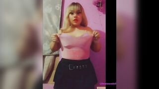 Busty 18 year old reveal ????????