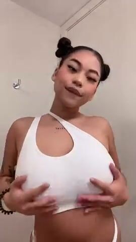 Sexy dropping it