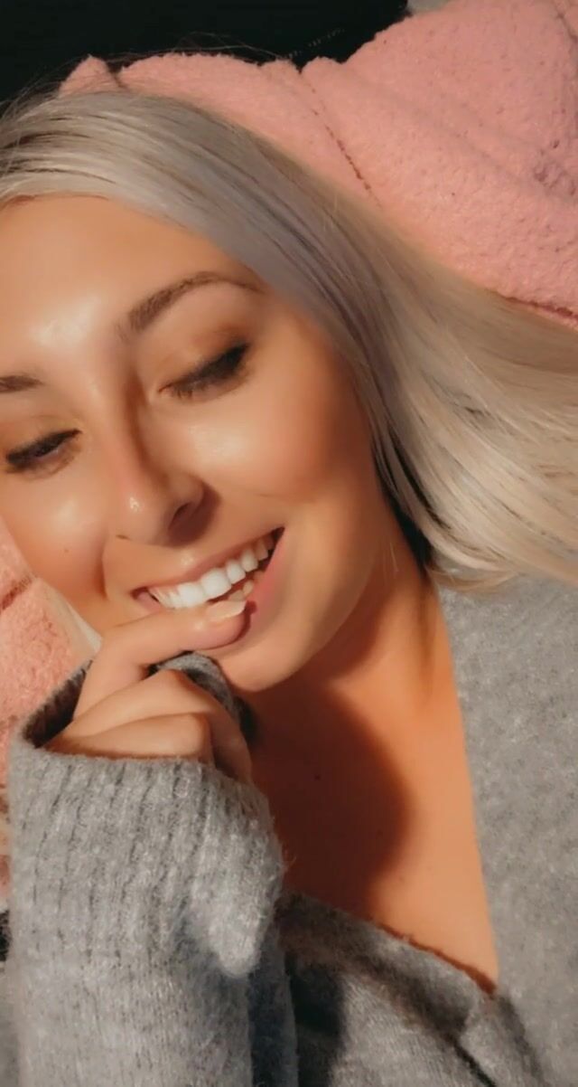 Hope it’s okay I reveal - I’m bored & horny ????