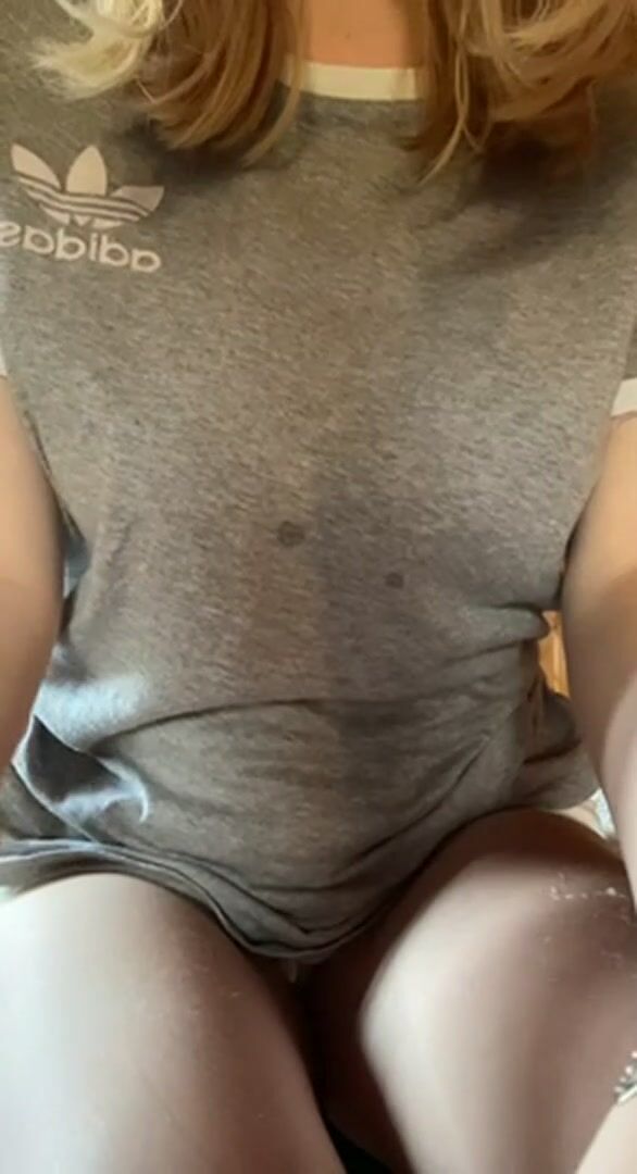 Pretty nice tits for teen don’t you think?