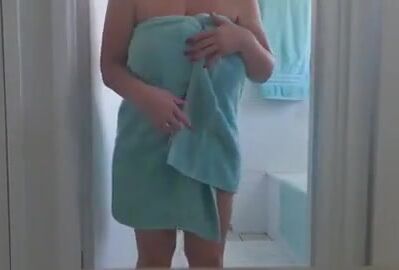 Oops I dropped my towel.. titty reveal ♥️ xx 55yo