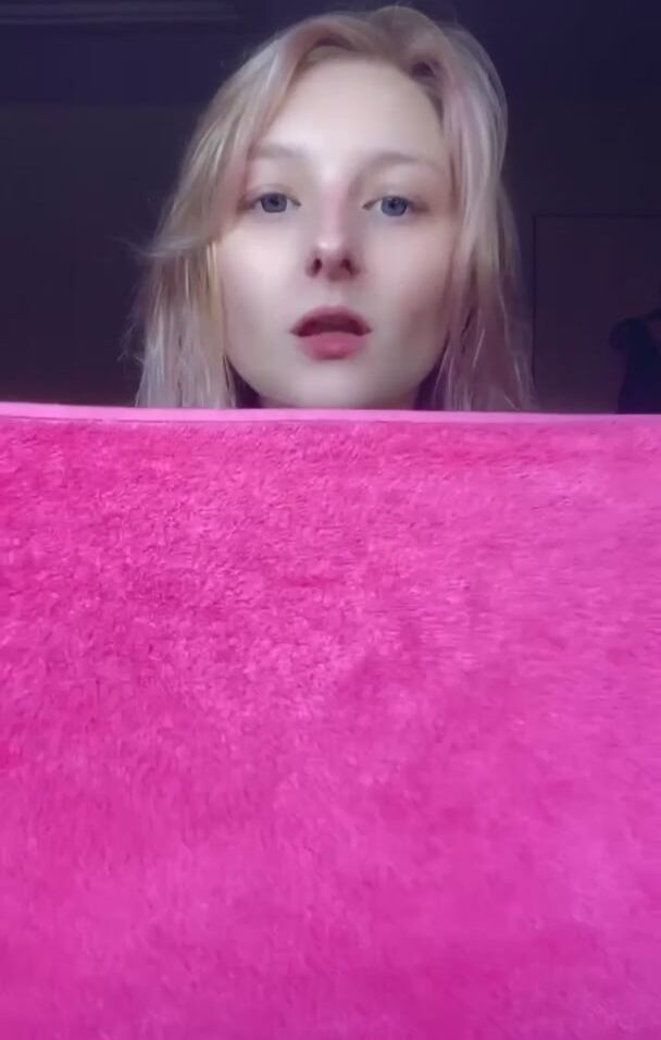 You like a naughty reveal? ????